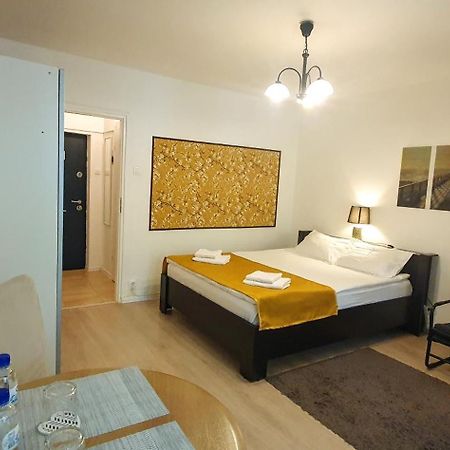 City Break Park Studio Bucureşti Ngoại thất bức ảnh